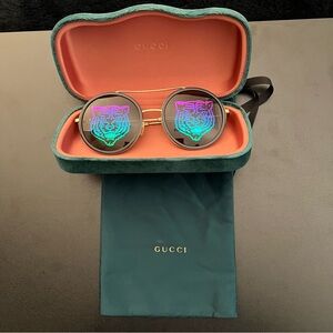 Gucci Unisex Tiger Reflection Sunglasses White Arms Black Frame
